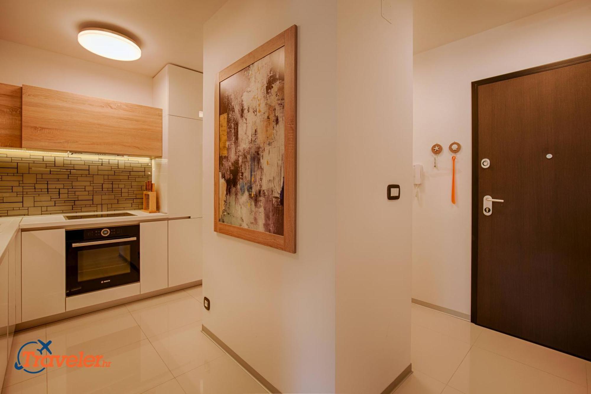 Deluxe New Apartments - Few Steps From The Beach - Luxury Holiday With Style - By Traveler Tourist Agency Krk Krk Town Buitenkant foto