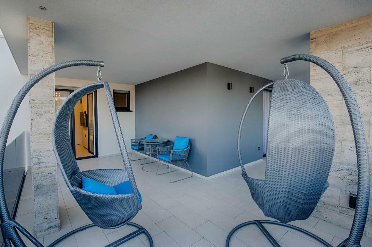 Deluxe New Apartments - Few Steps From The Beach - Luxury Holiday With Style - By Traveler Tourist Agency Krk Krk Town Buitenkant foto