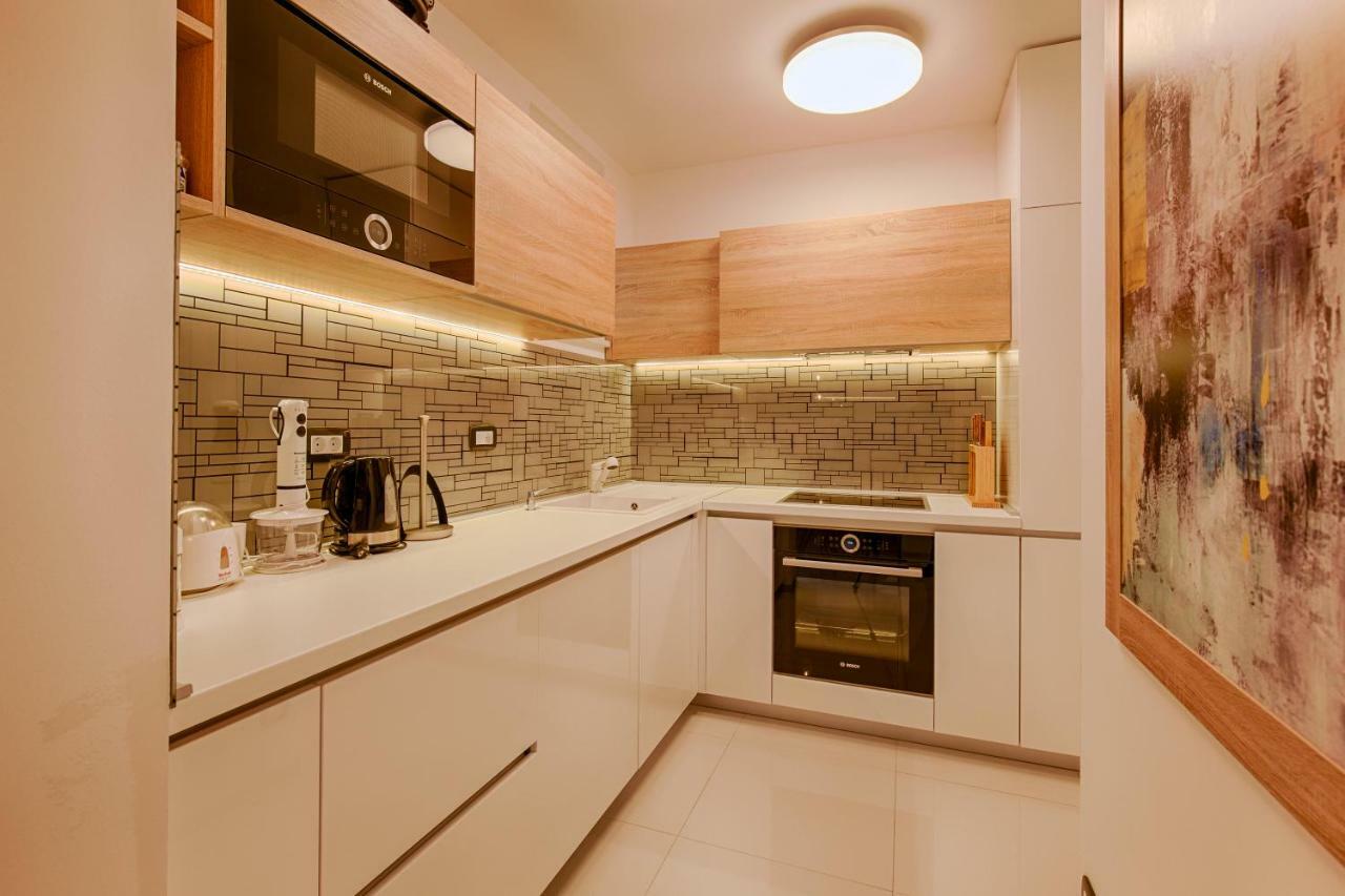 Deluxe New Apartments - Few Steps From The Beach - Luxury Holiday With Style - By Traveler Tourist Agency Krk Krk Town Buitenkant foto