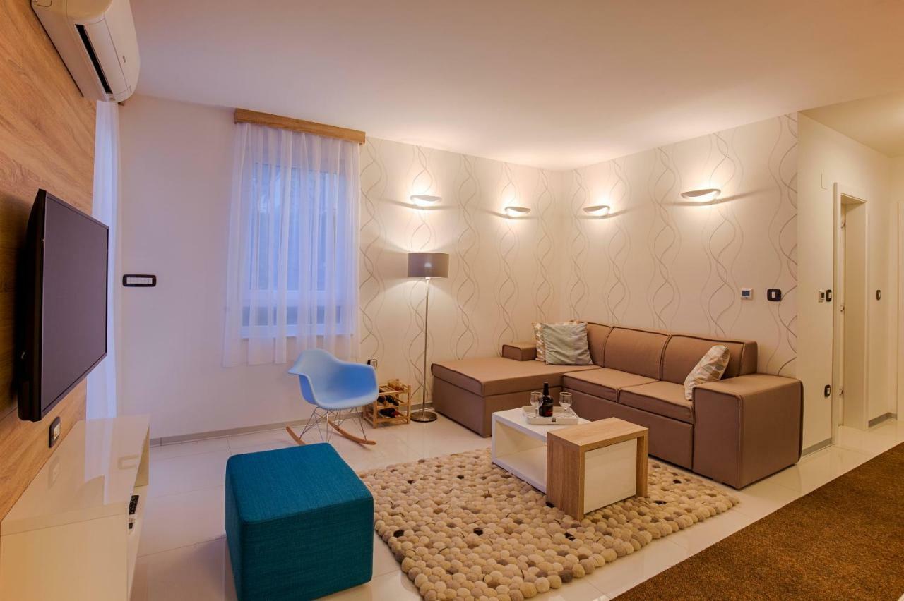 Deluxe New Apartments - Few Steps From The Beach - Luxury Holiday With Style - By Traveler Tourist Agency Krk Krk Town Buitenkant foto