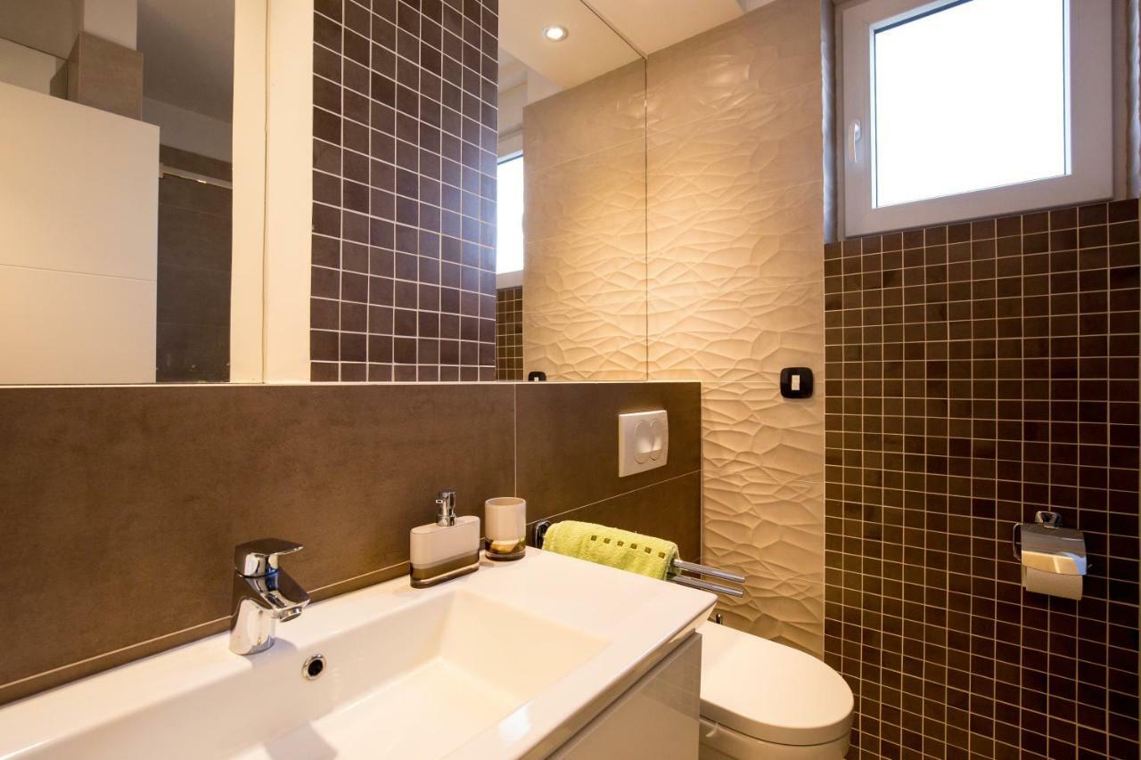 Deluxe New Apartments - Few Steps From The Beach - Luxury Holiday With Style - By Traveler Tourist Agency Krk Krk Town Buitenkant foto