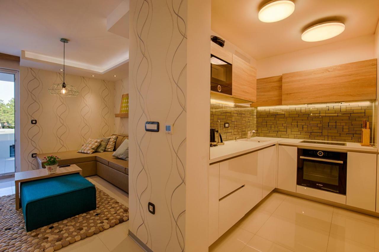 Deluxe New Apartments - Few Steps From The Beach - Luxury Holiday With Style - By Traveler Tourist Agency Krk Krk Town Buitenkant foto